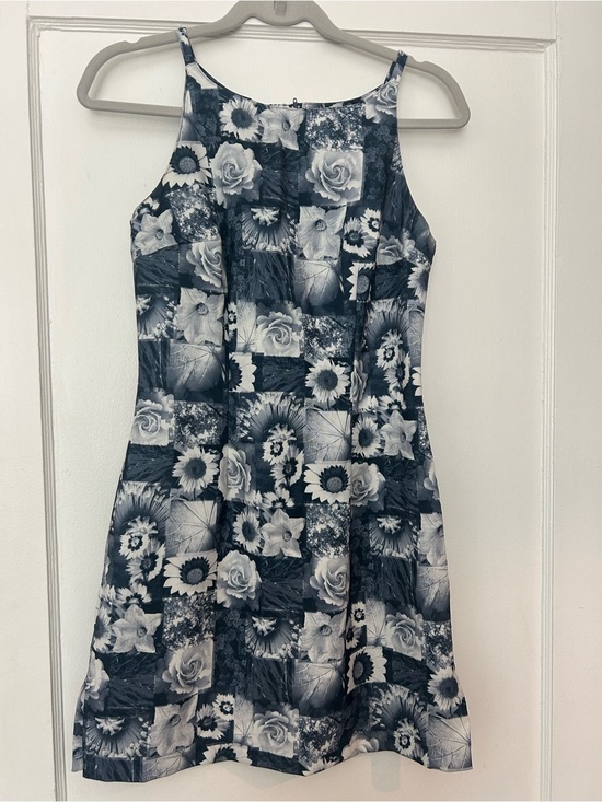 XOXO Dresses & Skirts - 1990s XOXO Printed Floral Dress